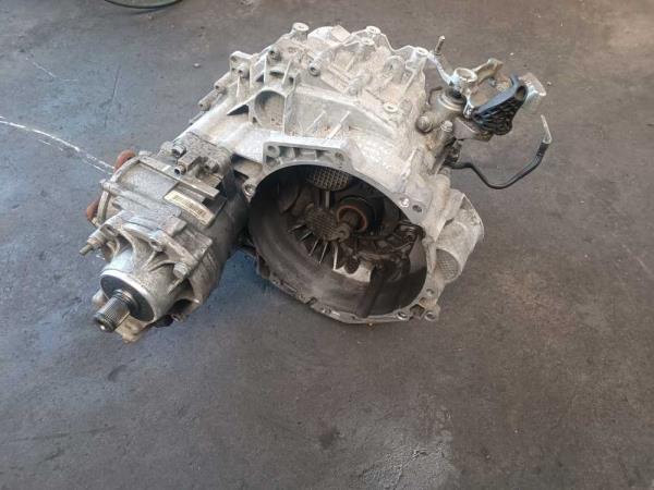 BOITE DE VITESSE MANUEL - Vue 1